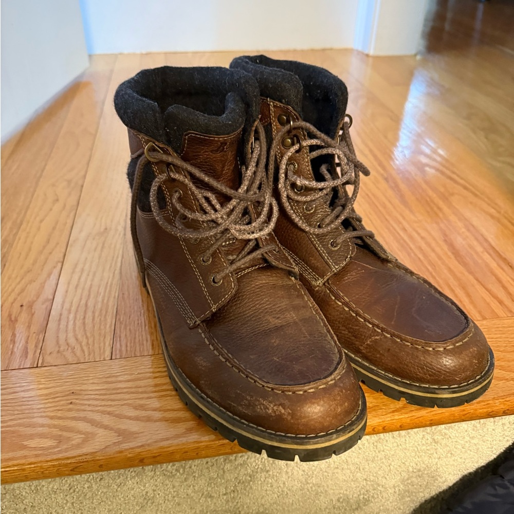 Gently used Bass - Raven boots.